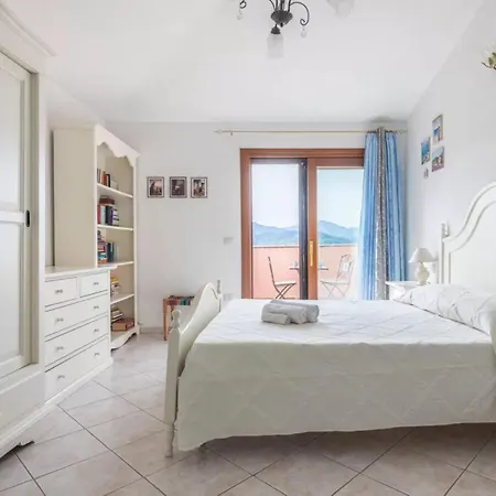 Daire Two Flat With Stunning Terrace Near Budoni *