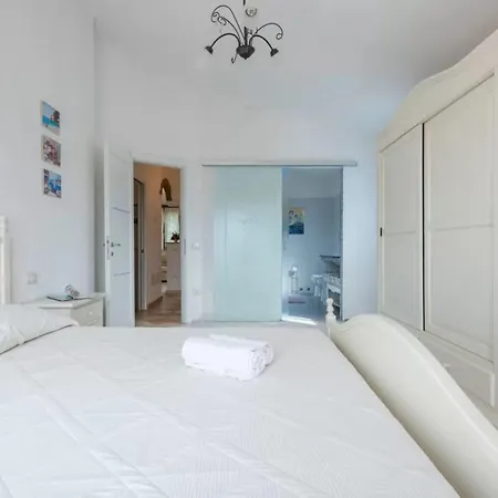 Two Flat With Stunning Terrace Near Budoni